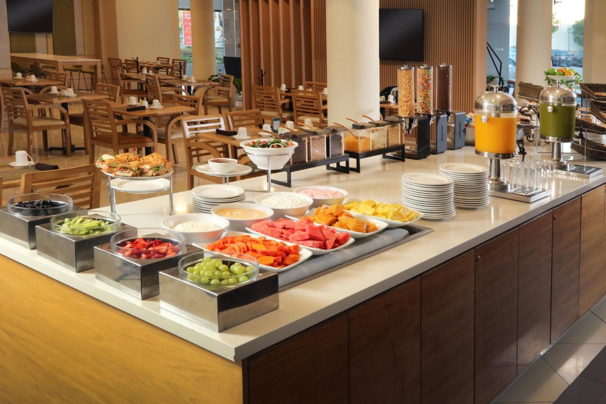 Holiday Inn Tijuana Zona Rio By Ihg Exteriör bild