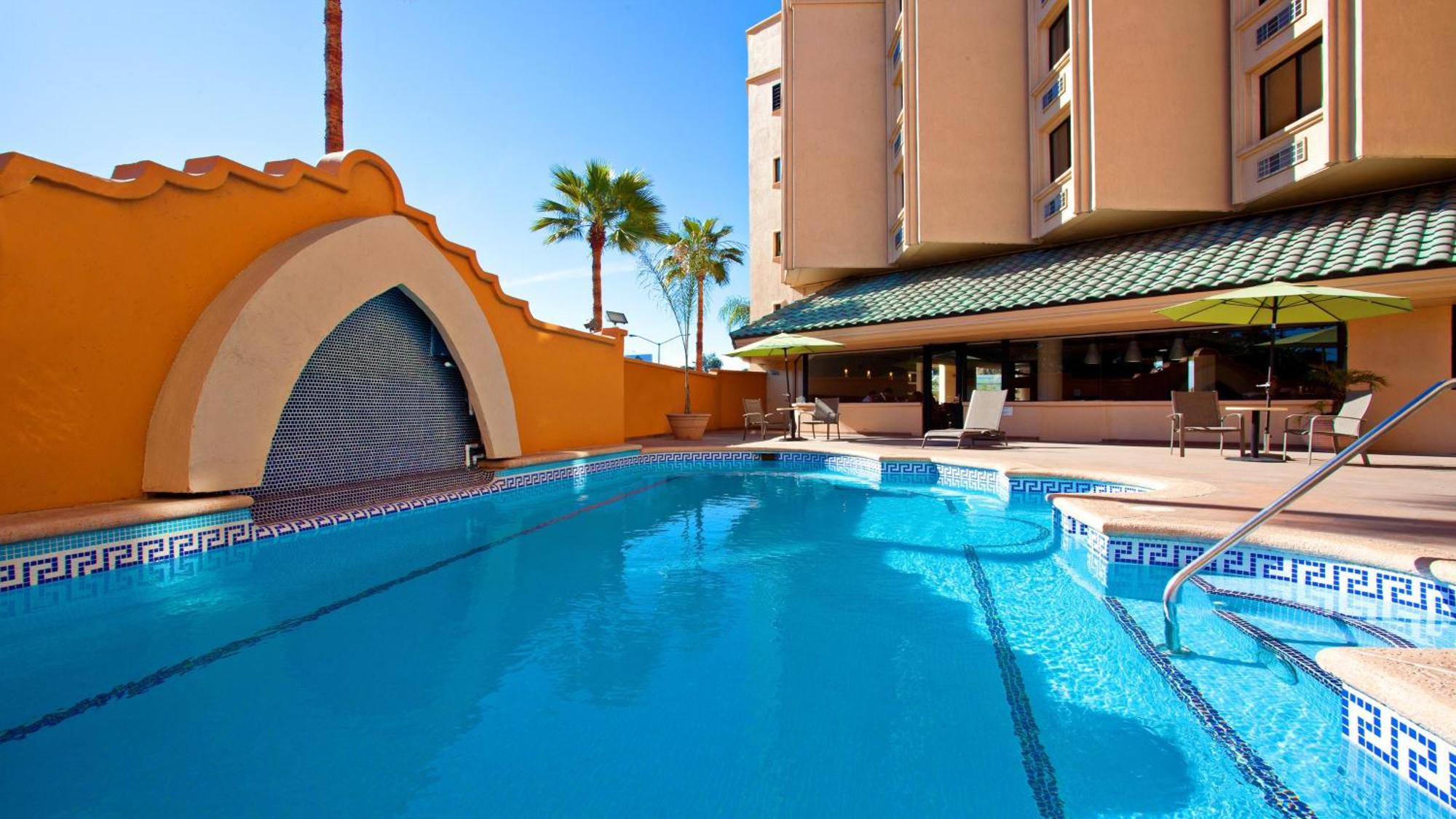 Holiday Inn Tijuana Zona Rio By Ihg Exteriör bild